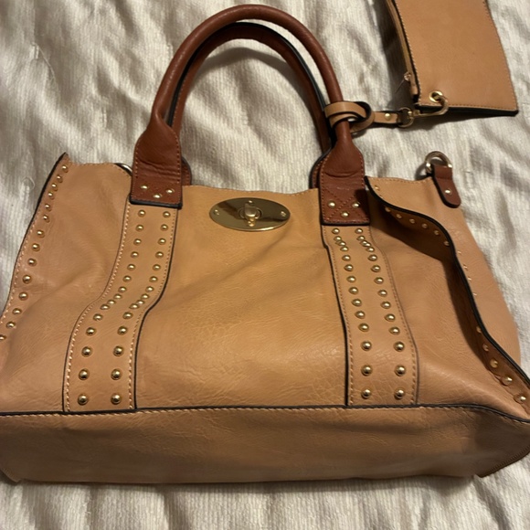 Purse - Picture 3 of 7